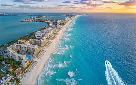 Search Cancun flights on KAYAK. Find cheap tickets to Cancun from Detroit. KAYAK searches hundreds of travel sites to help you find cheap airfare and book the flight that suits you best. With KAYAK you can also compare prices of plane tickets for last minute flights to Cancun from Detroit.